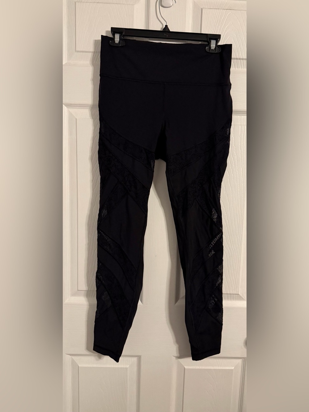 lululemon leggings Size 10 Black With Floral Details